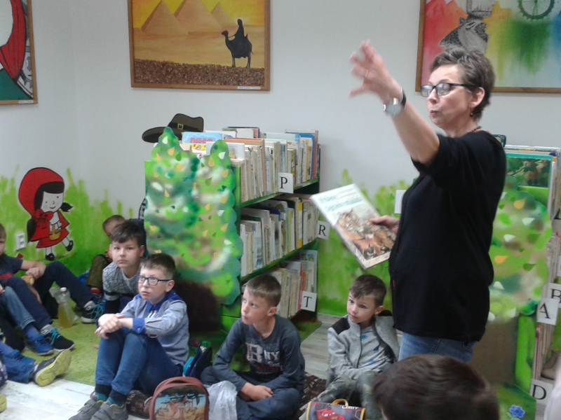 Návšteva knižnice v Raslaviciach 