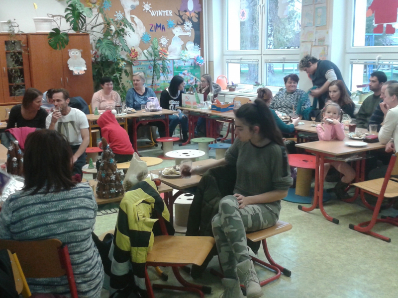 Vianočné trhy a posedenie pri punči