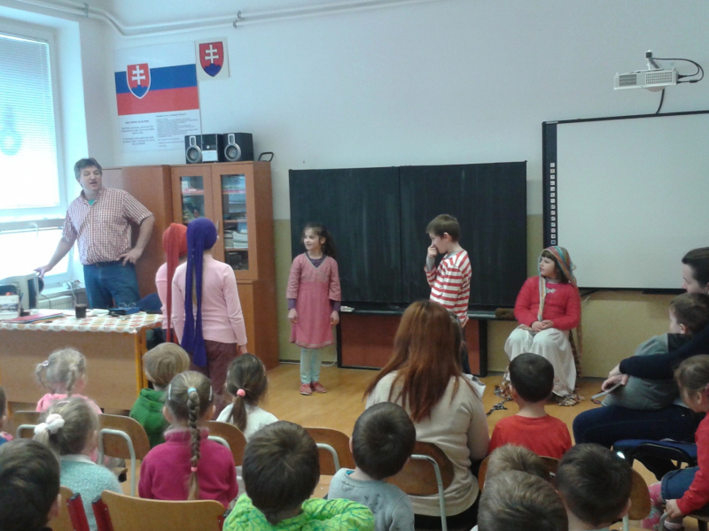 Divadielko Perinbaba v ZŠ